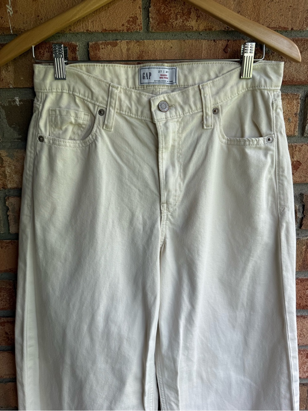 GAP Women's Mid Rise UltraSoft Baggy Wide Leg Jeans in Ecru Beige Neutral 27/4 - Picture 3 of 7